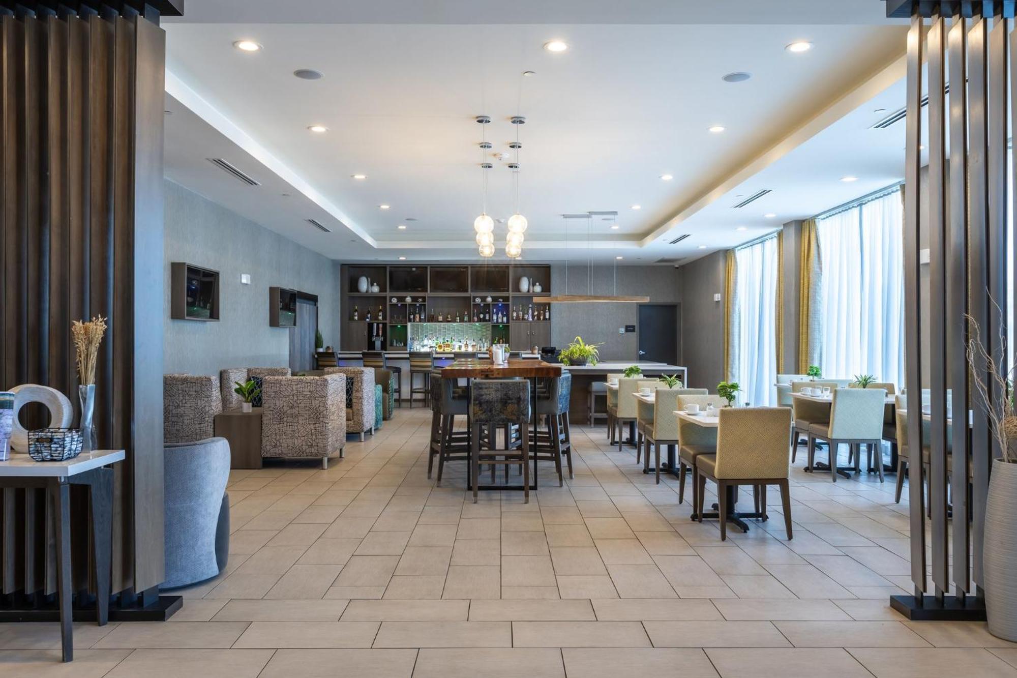 Holiday Inn Greenville - Woodruff Road By Ihg Exterior photo